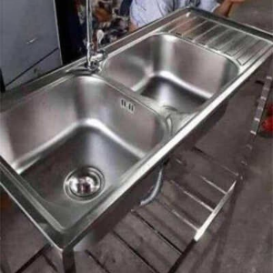 CRC 2 hộc 1 bàn + chân